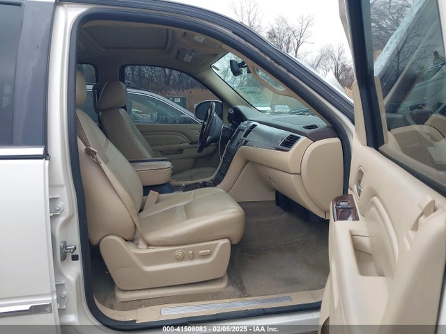 2013 CADILLAC ESCALADE 1GYS4BEF2DR315805 Photo 4