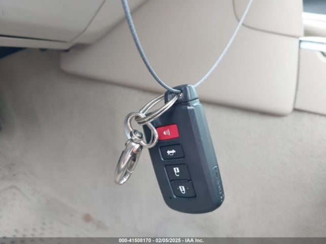 4T1BD1FK3EU102156 Toyota Camry Hybrid Le
