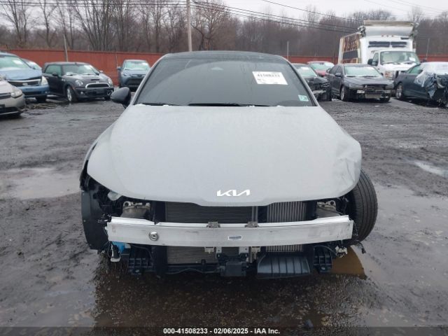 KNAG44J89S5289395 KIA K5 Gt