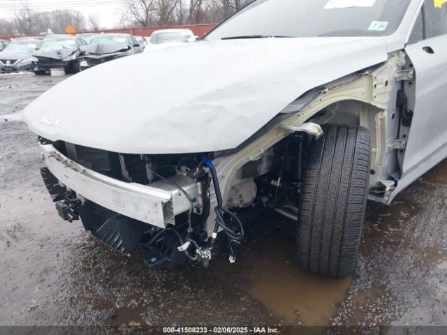 KNAG44J89S5289395 KIA K5 Gt