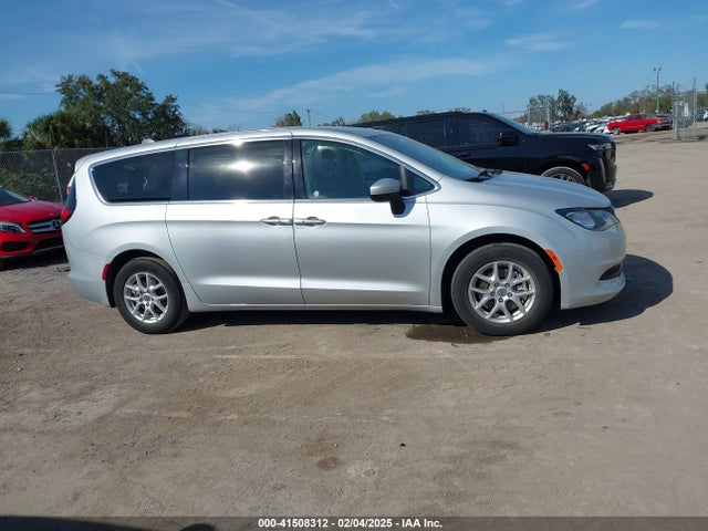 2C4RC1CG5PR530302 Chrysler Voyager Lx