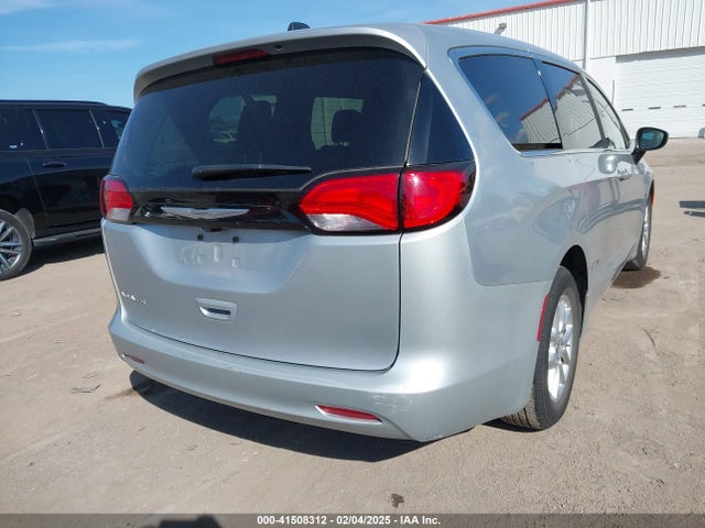2C4RC1CG5PR530302 Chrysler Voyager Lx