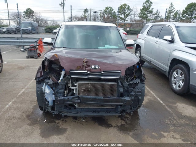 KIA SOUL + 2017 KNDJP3A5XH7473516 Image 12