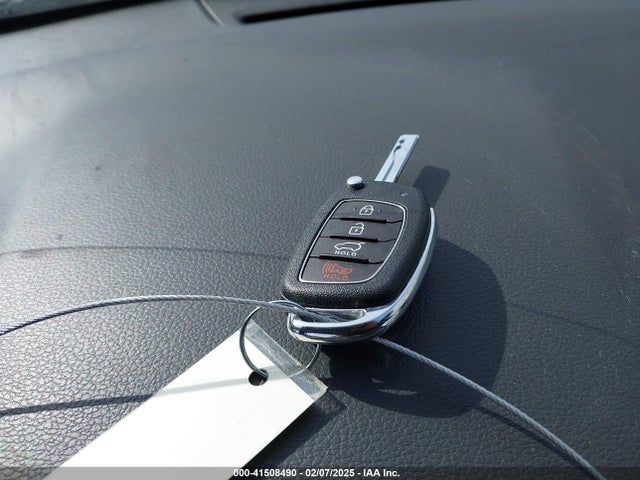 KM8J23A43KU008909 Hyundai TUCSON SE