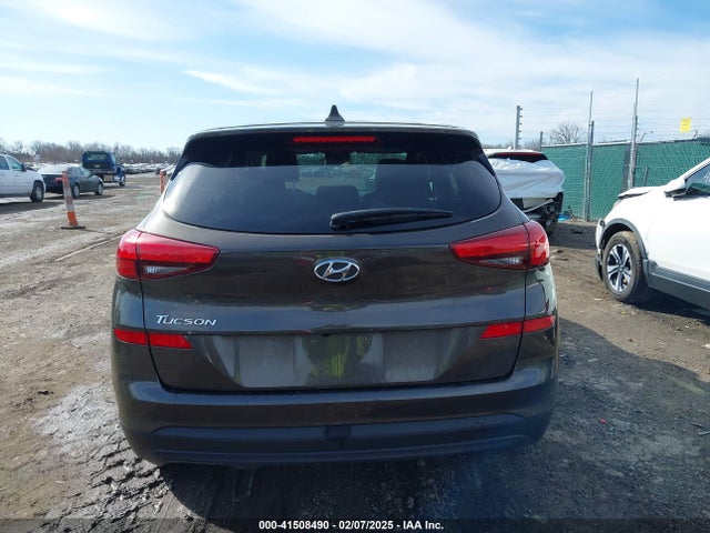 KM8J23A43KU008909 Hyundai TUCSON SE