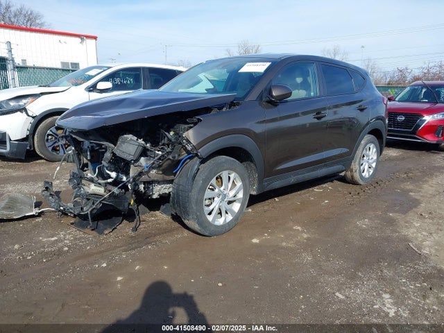 KM8J23A43KU008909 Hyundai TUCSON SE