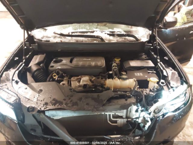 1C4PJMDN4KD190051 Jeep Cherokee Limited 4x4