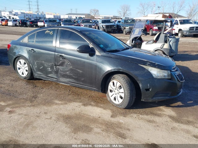 1G1PA5SH7E7259569 Chevrolet Cruze Ls Auto