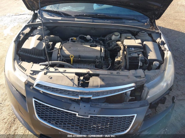 1G1PA5SH7E7259569 Chevrolet Cruze Ls Auto