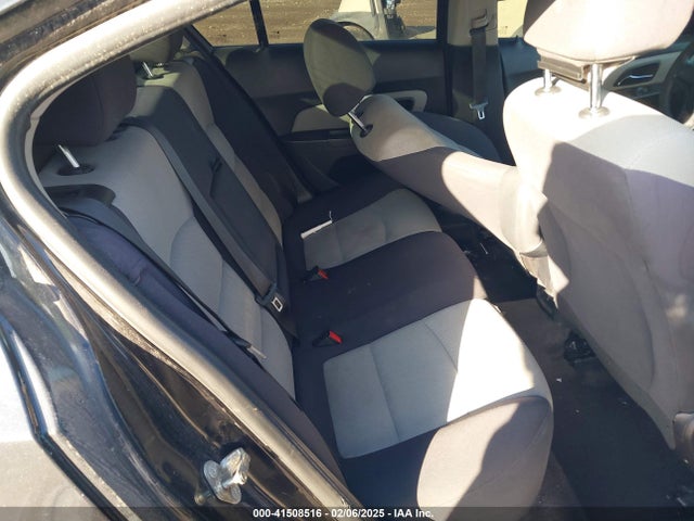 1G1PA5SH7E7259569 Chevrolet Cruze Ls Auto