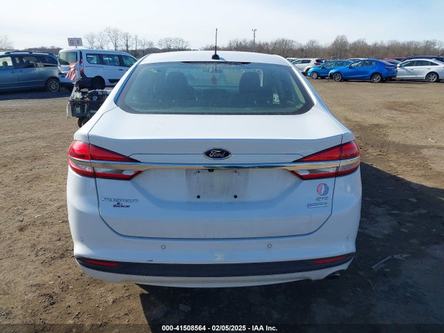 3FA6P0HD9JR258618 Ford FUSION SE