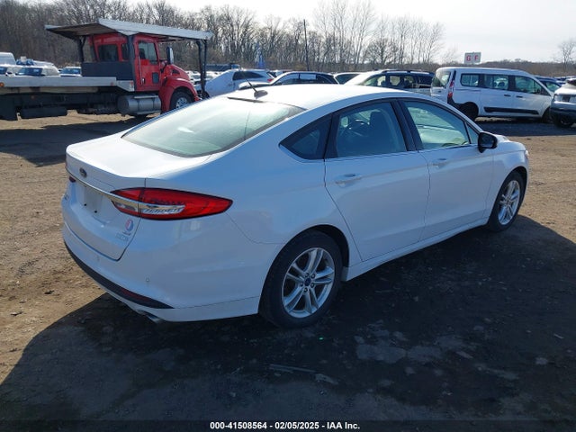 3FA6P0HD9JR258618 Ford FUSION SE