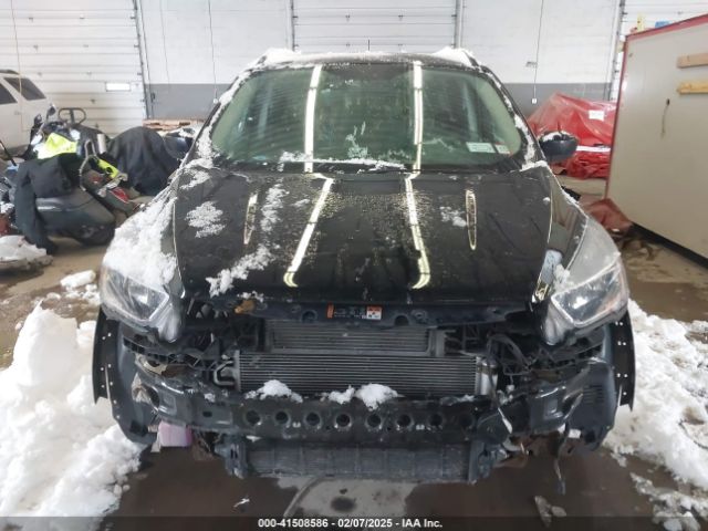 1FMCU9GD0JUC72780 Ford ESCAPE SE