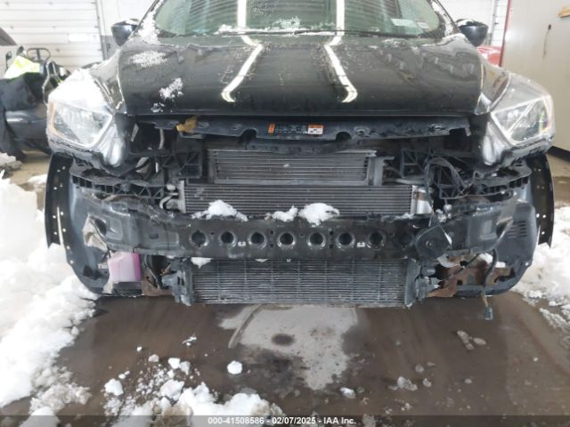1FMCU9GD0JUC72780 Ford ESCAPE SE