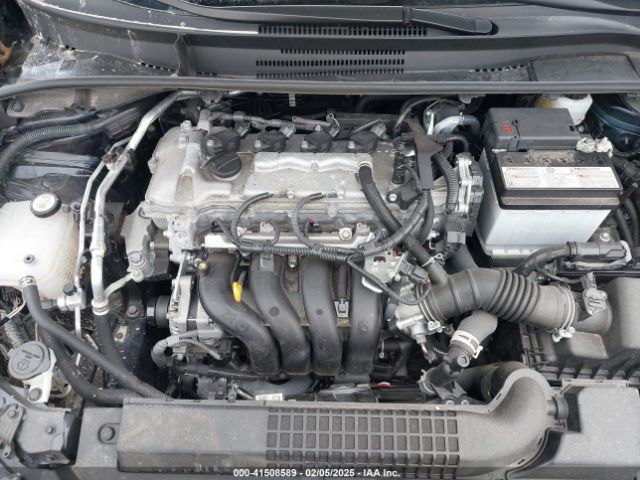 5YFEPMAE7NP362682 Toyota COROLLA LE