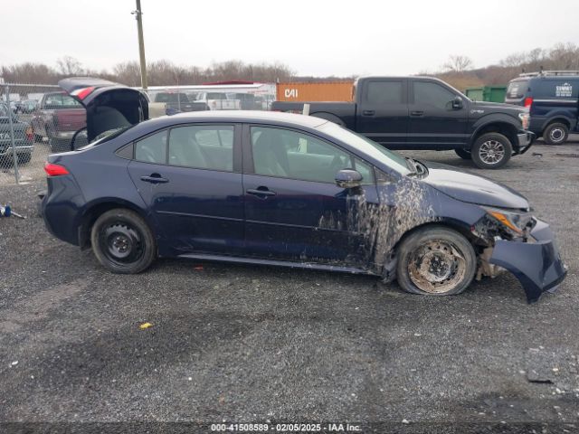 5YFEPMAE7NP362682 Toyota COROLLA LE