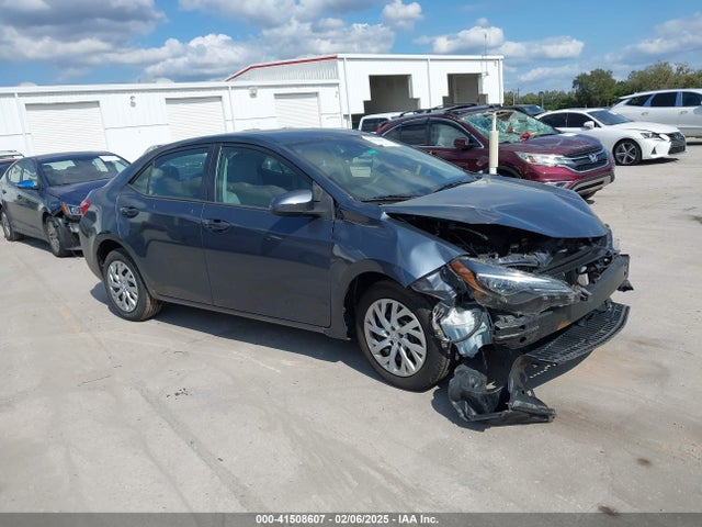 Toyota COROLLA LE 2018 5YFBURHE5JP794003 Image 13