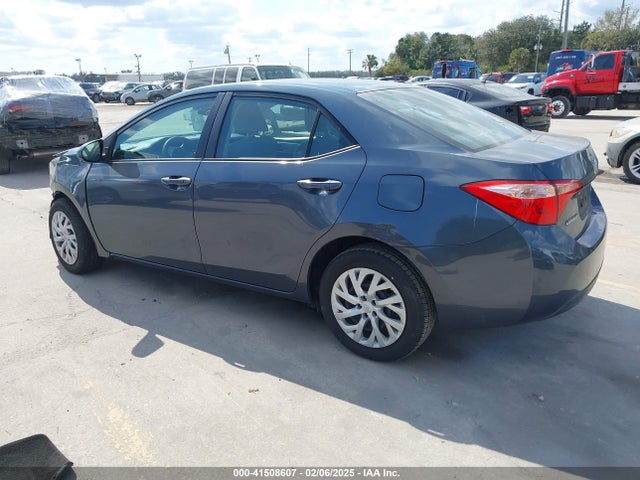 Toyota COROLLA LE 2018 5YFBURHE5JP794003 Image 14
