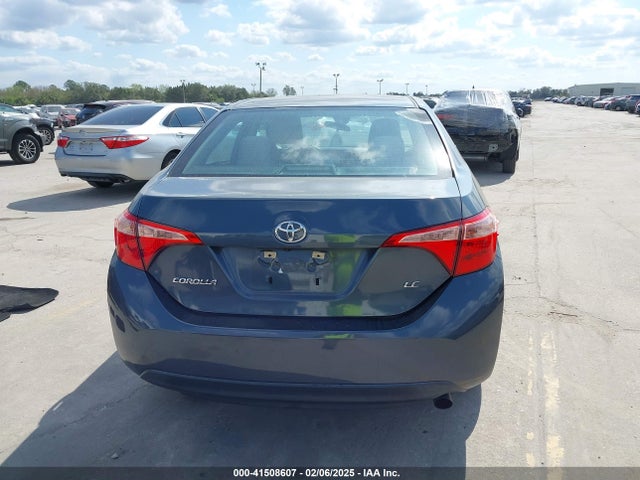 Toyota COROLLA LE 2018 5YFBURHE5JP794003 Image 16
