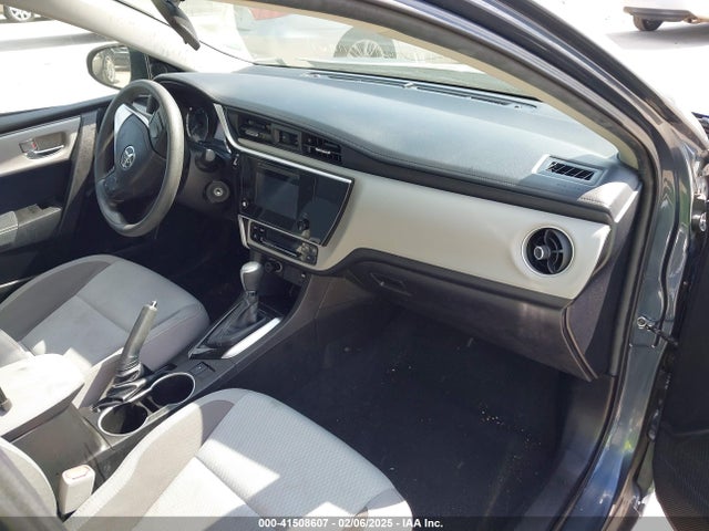 Toyota COROLLA LE 2018 5YFBURHE5JP794003 Image 5