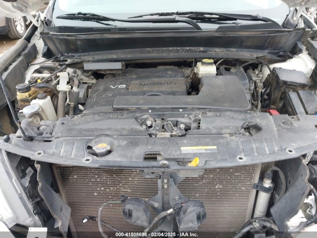 5N1DR2MM1KC645527 Nissan Pathfinder Sl