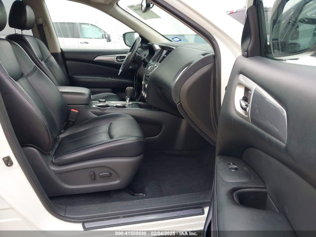 5N1DR2MM1KC645527 Nissan Pathfinder Sl