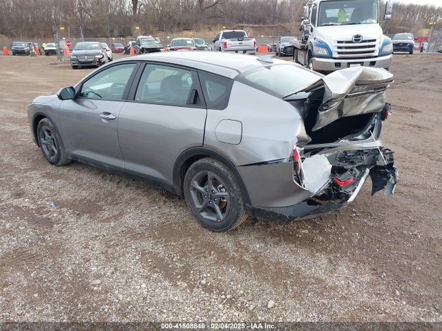 KIA K4 Lxs 2025 3KPFT4DE3SE009462 Image 3
