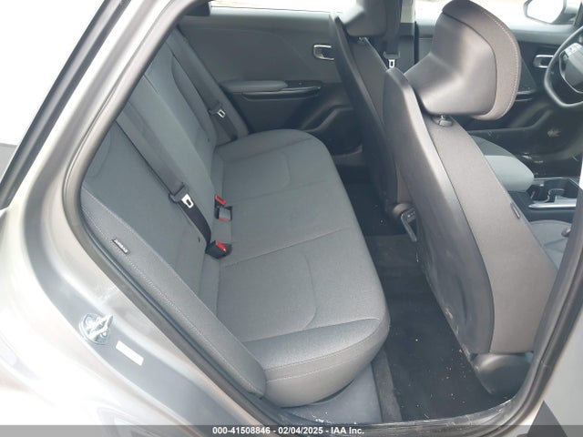 KIA K4 Lxs 2025 3KPFT4DE3SE009462 Image 8