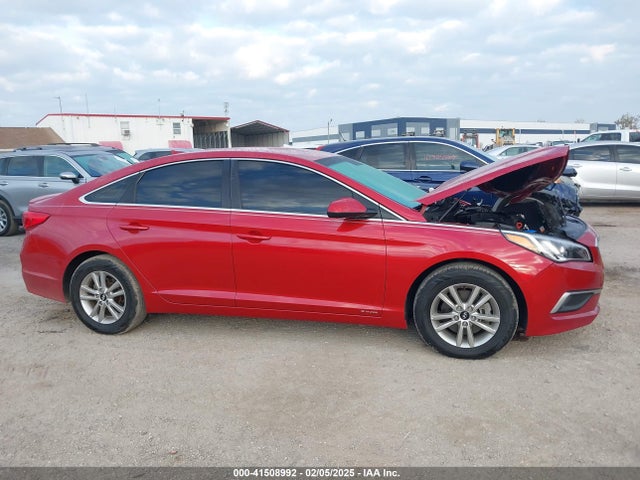 Hyundai SONATA SE 2017 5NPE24AF2HH524100 Image 14
