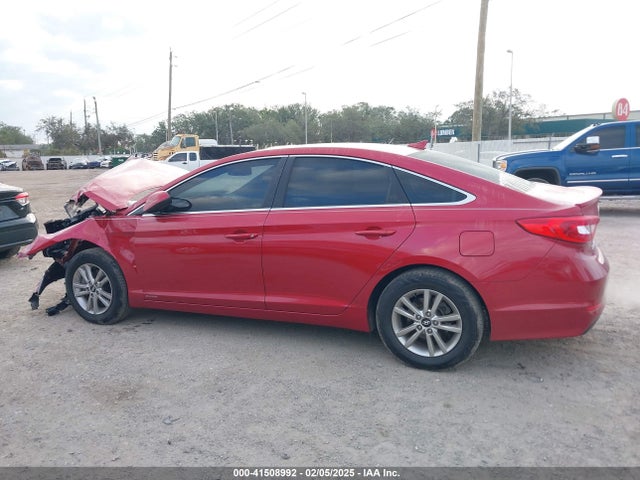 Hyundai SONATA SE 2017 5NPE24AF2HH524100 Image 15