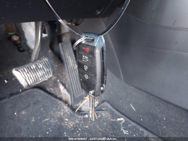 KIA Soul 2017 KNDJN2A22H7422176 Image 11