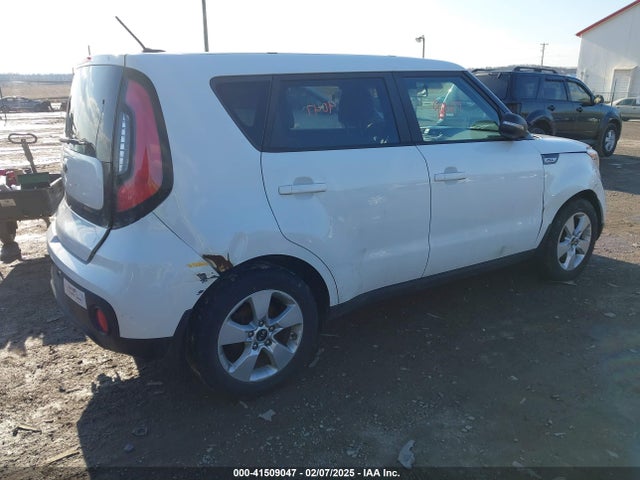 KIA Soul 2017 KNDJN2A22H7422176 Image 4