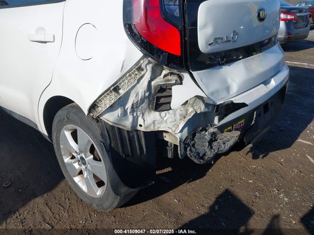 KIA Soul 2017 KNDJN2A22H7422176 Image 6