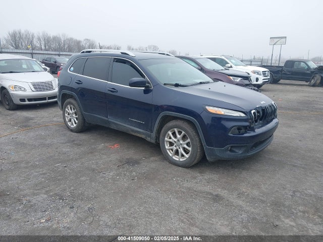 1C4PJLCB8GW116211 Jeep Cherokee Latitude