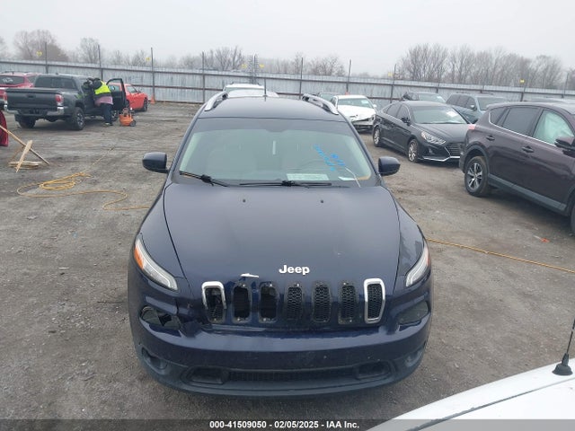 1C4PJLCB8GW116211 Jeep Cherokee Latitude