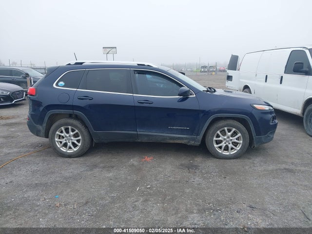 1C4PJLCB8GW116211 Jeep Cherokee Latitude