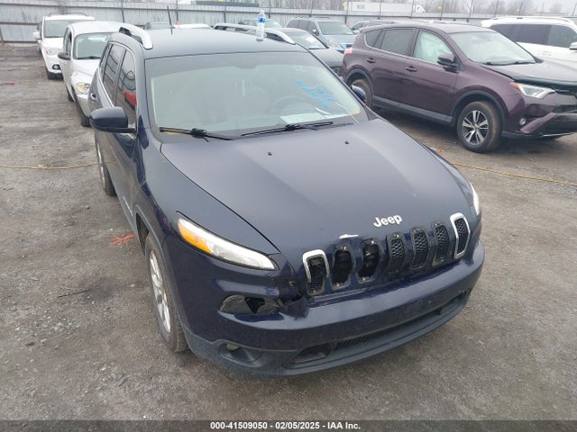 1C4PJLCB8GW116211 Jeep Cherokee Latitude