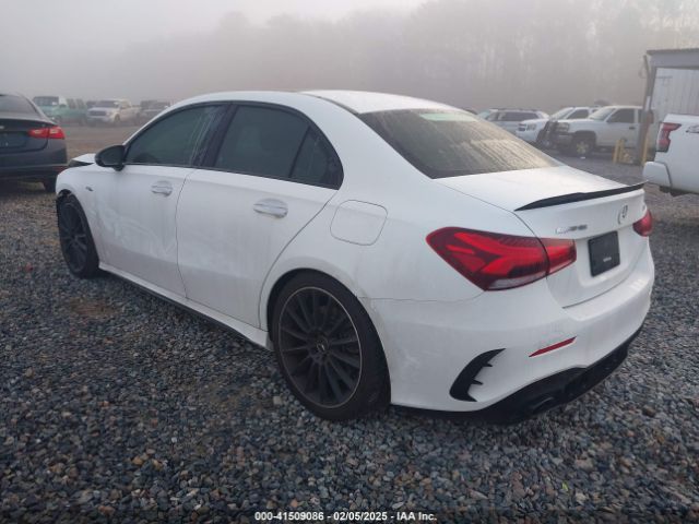2021 MERCEDES-BENZ AMG A 35 W1K3G5BB2MJ266887 Photo 2
