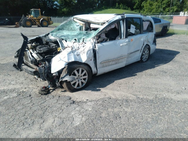 2C4RC1BG3GR301568 Chrysler Town and Country