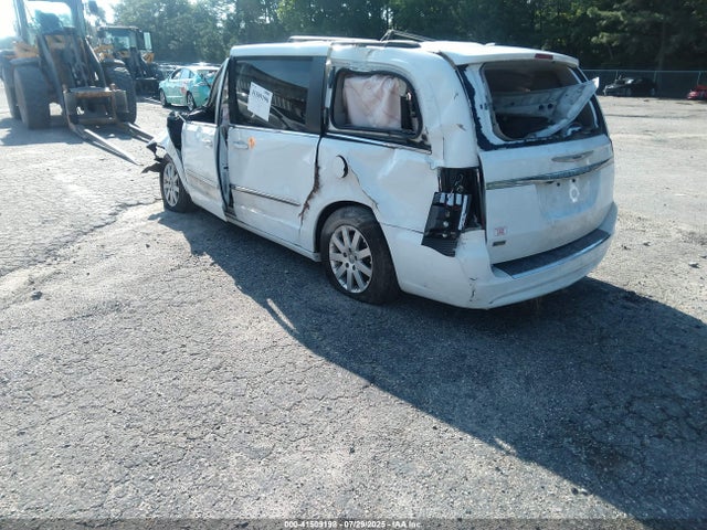 2C4RC1BG3GR301568 Chrysler Town and Country