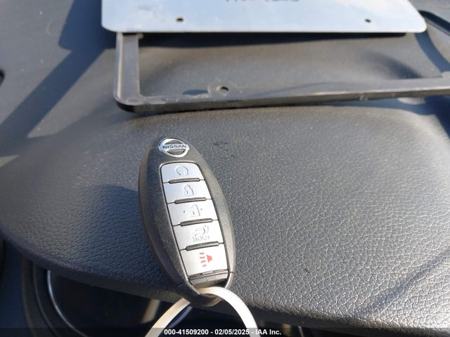Nissan ROGUE SV 2018 5N1AT2MT2JC823441 Image 11