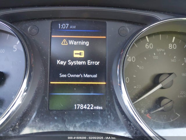 Nissan ROGUE SV 2018 5N1AT2MT2JC823441 Image 17