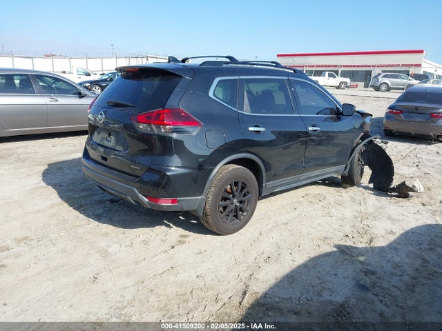 Nissan ROGUE SV 2018 5N1AT2MT2JC823441 Image 4