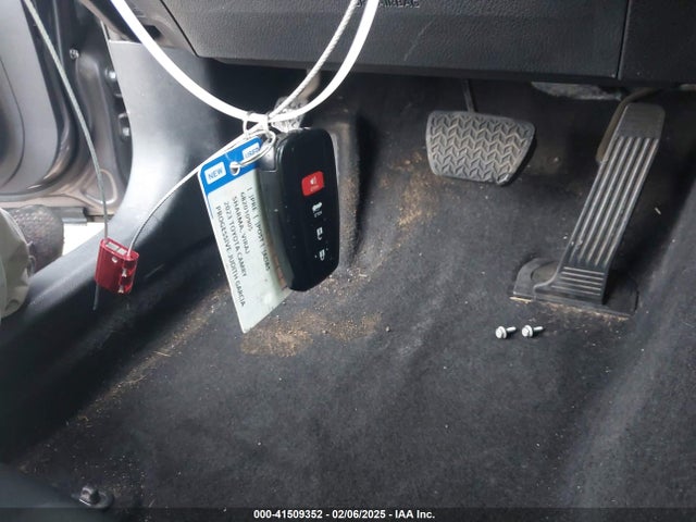 4T1R11AK6PU737096 Toyota CAMRY LE