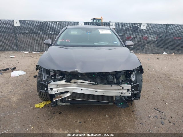 4T1R11AK6PU737096 Toyota CAMRY LE