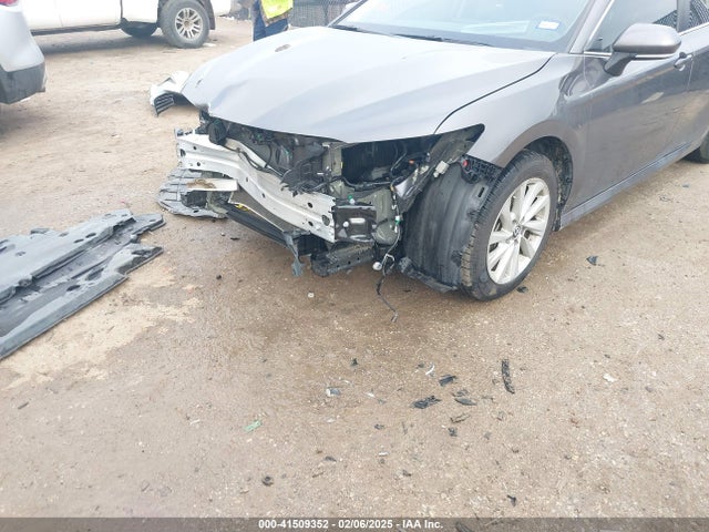 4T1R11AK6PU737096 Toyota CAMRY LE