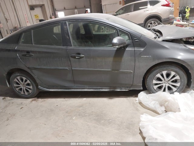 Toyota Prius Xle Awd-e 2022 JTDL9MFUXN3039673 Image 13
