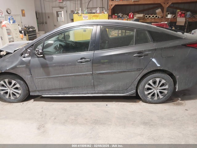 Toyota Prius Xle Awd-e 2022 JTDL9MFUXN3039673 Image 14