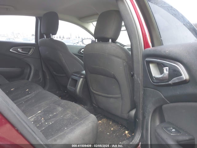 1C3CCCAB4FN686369 Chrysler 200 Limited
