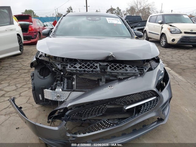 WDD3G4EB2KW003031 Mercedes-Benz A 220